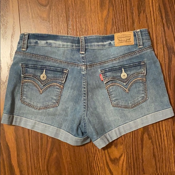 Girls size 16 Levi’s Short Shorts - Picture 4 of 6